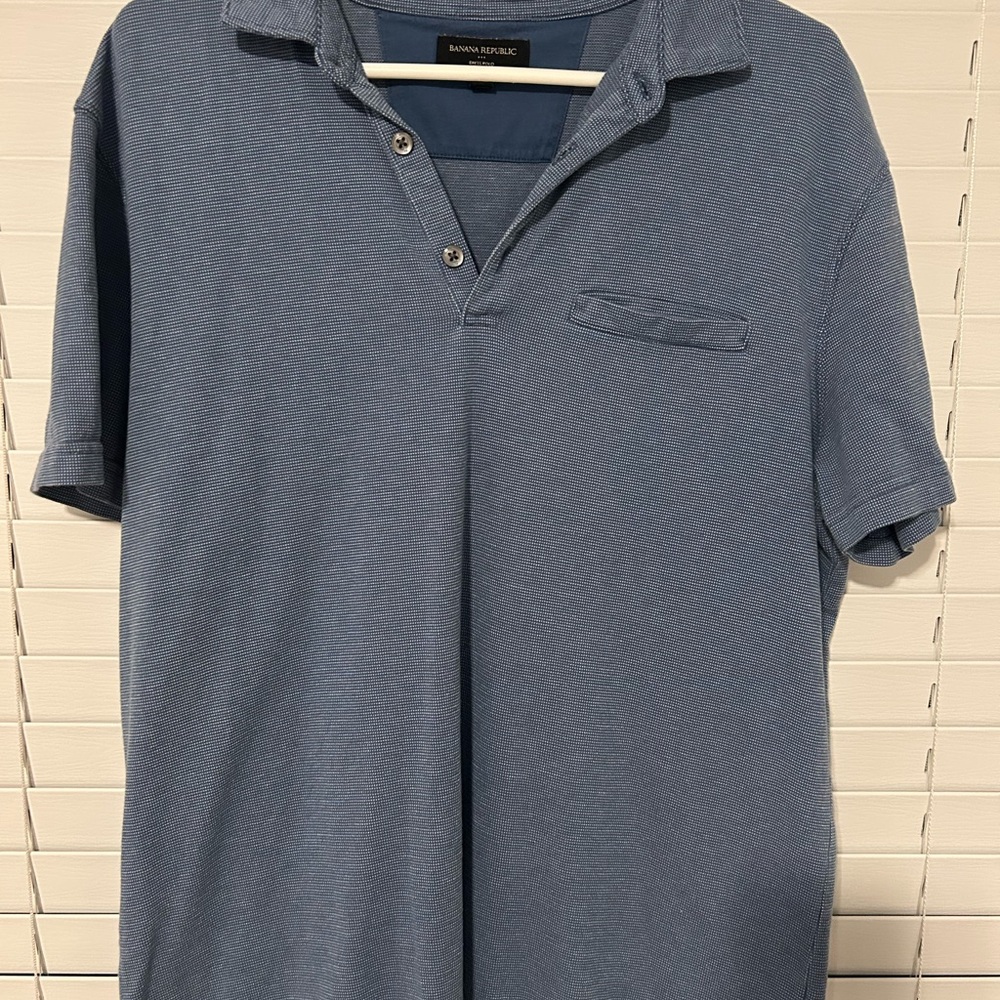 Banana Republic Men's XL Slate Blue Polo Shirt in Micro-dot Pattern